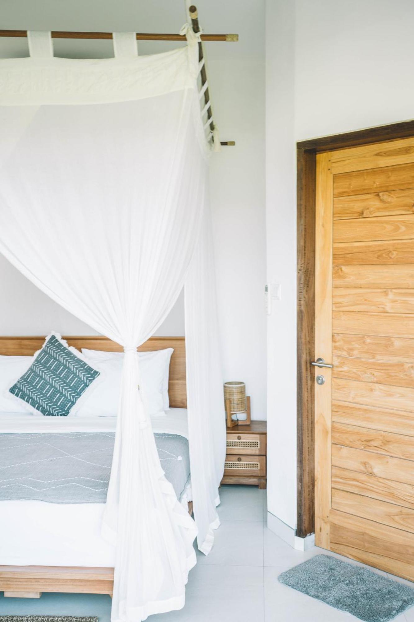 Three Palms Surf & Stay Medewi Airsatang Kültér fotó